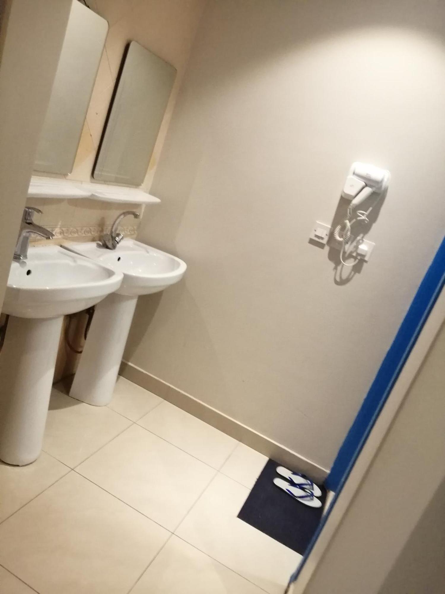 Nozol Al Toot Furnished Units Aparthotel Riyadh Phòng bức ảnh